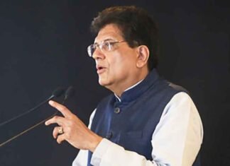 Piyush Goyal Union Minister on mic