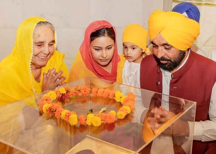 Punjab CM Mann visits Patna Sahib 1