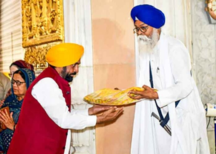 Punjab CM Mann visits Patna Sahib