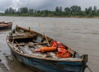 Bihar: Search on for three teenage girls swept away in Gandak river