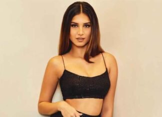 Tara Sutaria embraces her Parsi side, searches for egg on in-flight menu at 6 AM Tara Sutaria Actress 5