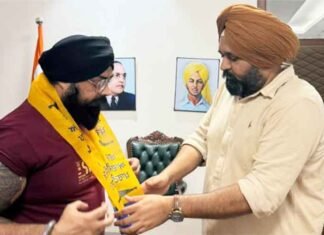 Wrestler Inderpreet Singh joins AAP in Punjab