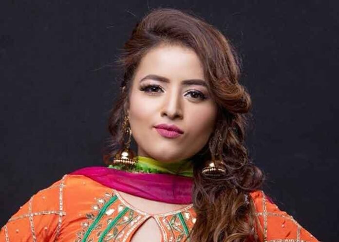 Yashinder Kaur Punjabi Singer