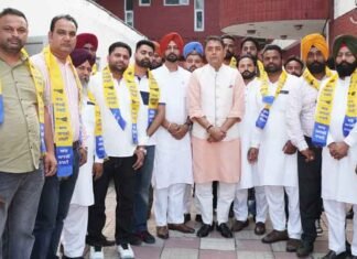 Boost to AAP: Shri Hargobindpur MC President Navdeep Singh Pannu, Several MCs and Pathankot Congress Leaders Join Party AAP gets major boost in Punjab