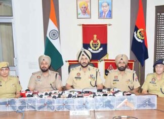 Punjab Police Arrest 4 Including an Afghan National Linked To Illegal Arms Smuggling and Hawala Network With 8 Pistols Amritsar Police bust cross-border arms and hawala network