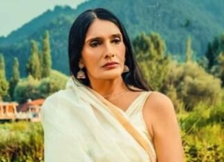 Anu Aggarwal Recalls Coccyx Fracture During Last Film Shoot With Dev Anand Anu Aggarwal Actress