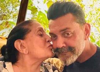 Sunny Deol captures a lovely moment of brother Bobby getting showered with love by their mom Bobby Deol with mother Prakash Kaur