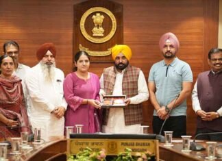 Punjab’s Youth From Ordinary Families Are Cracking UPSC & Making us Proud, Says CM Mann as he Felicitates UPSC 2025 Achievers CM Mann felicitates UPSC 2025 toppers