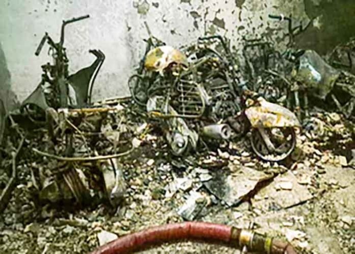 Delhi Tughlakabad building fire