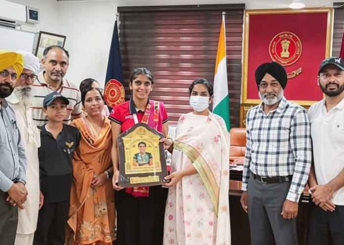 Ferozepur Rashmeen Kaur Handa honored