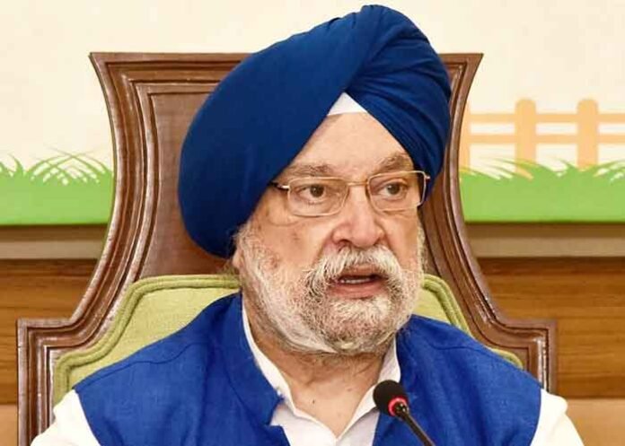 Hardeep Singh Puri on mic