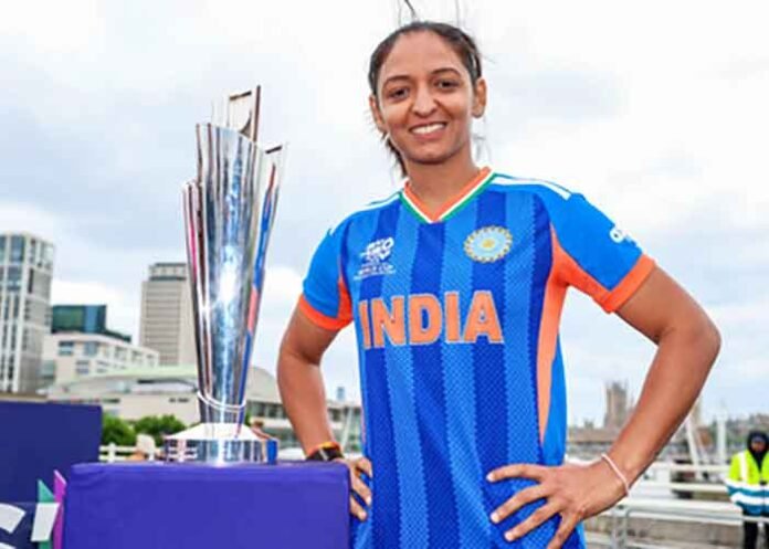 Harmanpreet Kaur with T20 World Cup Trophy