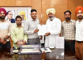 Bhagwant Mann Govt committed to resolving employees’ issues through dialogue & consensus; Harpal Cheema holds meetings with 5 Education Dept unions Harpal Cheema with Education Dept unions