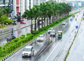 Monsoon knocks on Kerala’s door, heavy rain alerts issued