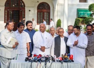 Bumpy ride for INDIA bloc: DMK to skip meet, JMM and CPI (M) miffed with Cong conduct