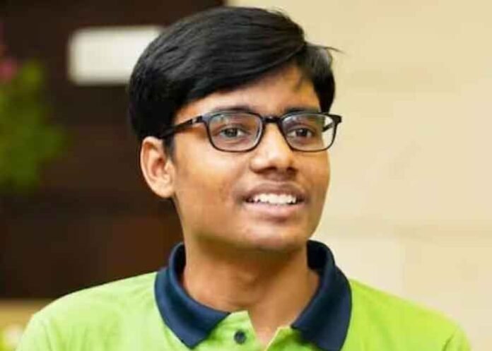 JEE Advanced 2026 topper Shubham Kumar