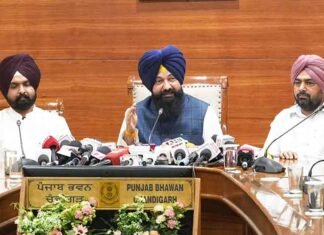 Jasvir Singh Garhi directs roster training