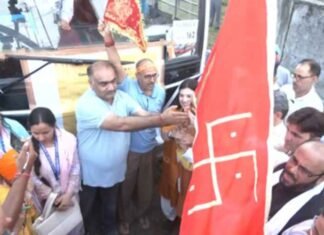 Over 9,000 Kashmiri Pandits leave Jammu for Mata Kheer Bhawani Mela in Kashmir