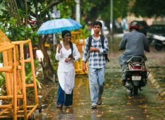 Monsoon arrives in Delhi; IMD issues yellow alert, humidity remains high