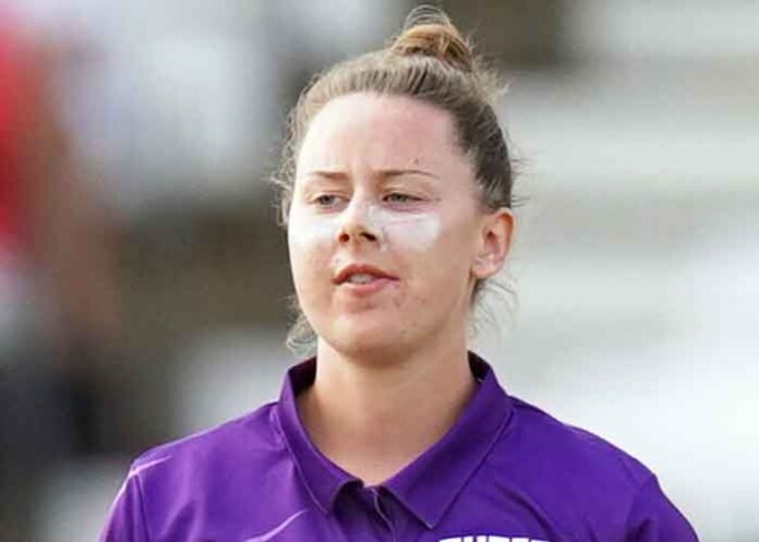 Linsey Smith England Cricketer
