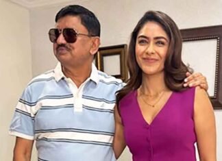 Mrunal Thakur with her father