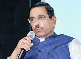 BJP may act against MLAs involved in Karnataka cross-voting: Pralhad Joshi Pralhad Joshi says on mic