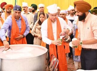Punjab Police Organizes ‘Chhabeel’ To Mark Martyrdom Day of Sri Guru Arjan Dev Ji, DGP Gaurav Yadav Participates in Seva Punjab Police holds Chhabeel seva