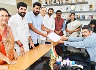 Real estate tycoon Vikram Kakade to Jay Pawar