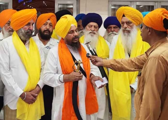 Several Sikh political groups announce unity