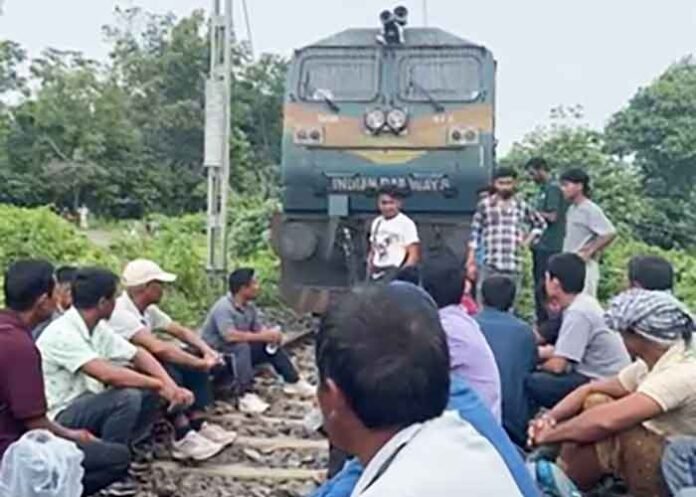 Surrendered militants in Tripura lifted road and rail blockades over rehabilitation demands