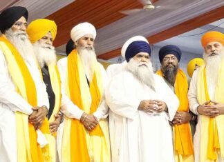Damdami Taksal Organizes Panthic Gathering to Mark 42nd Martyrdom Anniversary of 3rd Ghallughara; Tributes Paid to Martyrs Thousands gather at Mehta to mark the 42nd anniversary of the Third Ghallughara