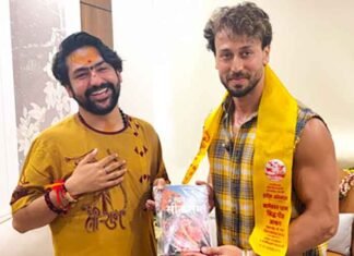 Tiger Shroff praises Bageshwar Sarkar’s social initiatives during a special meet Tiger Shroff meets Guru Bageshwar Sarkar