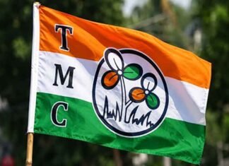 Bengal: Sainthia civic board dissolved as 14 Trinamool councillors quit Trinamool Congress Flag 1