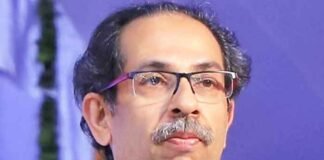 Uddhav Thackeray on mic