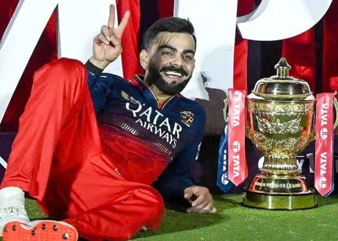 Virat Kohli with RCB trophy