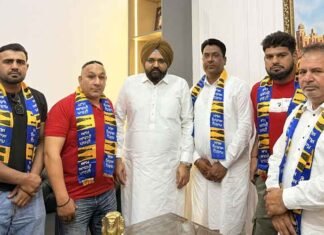 kabaddi star Kinda Biharipuria and several sports personalities join AAP