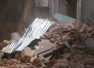 Historic clock tower at Kozhikode railway station comes crashing down, no casualties 130-year-old clock tower collapses at Kozhikode Railway Station