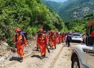 21 dead after landslide in China’s Gansu