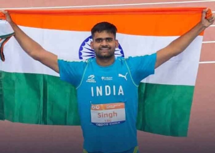 Anand Singh strikes gold