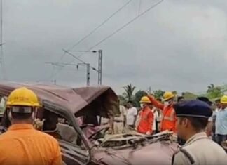Bengal school bus-train crash: Drunk gateman ignored closing rail gate, arrested