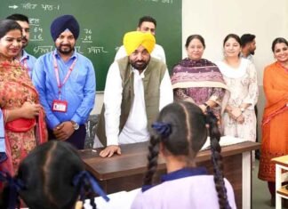 CM Mann Interacts with Students