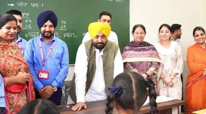 Punjab Tops Country in School Education, Says CM Mann While Inaugurating ₹5-Cr School Block in Ludhiana CM Mann Interacts with Students