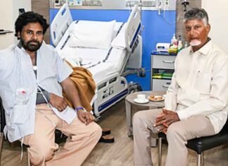 Chandrababu Naidu visits Pawan Kalyan at hospital