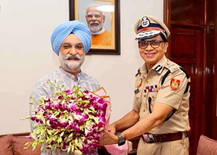 Delhi Police Commissioner Anurag Kumar met LG TS Sandhu