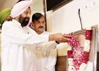 Kewal Dhillon Pays Tribute to Dr. Shyama Prasad Mukherjee, Plants Tree at BJP Punjab Headquarters Dhillon Pays Tribute to Dr. Shyama Prasad Mukherjee