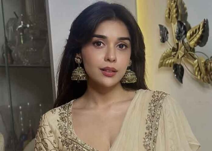 Eisha Singh Actress 1
