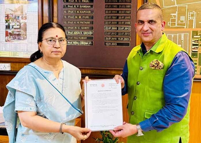 Harpreet Sandhu Dr Renu Vig State Information Commissioner