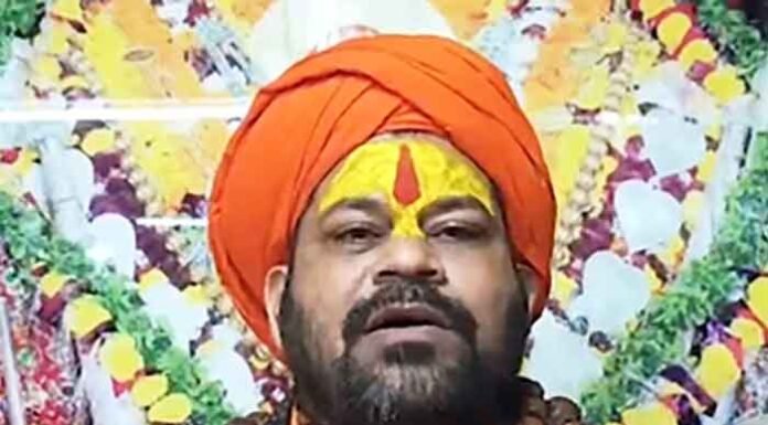 Priests Criticise Pappu Yadav Over Saffron Attire During Parliament Protest Hindu religious leaders Priests