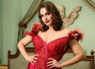 Isha Koppikar urges focus on student issues, cautions against ‘casual’ use of dictatorship term Isha Koppikar Actress 6