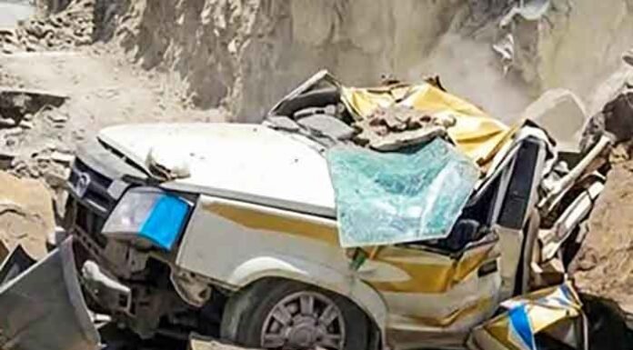 13 Killed, Including Six-Month-Old Infant, After Landslide Rocks Crush Vehicle in Himachal’s Pangi Valley Landslide of rocks hits vehicle in Himachal